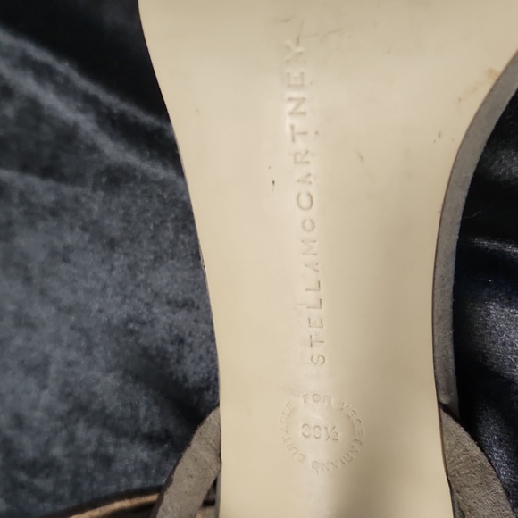 CLEARANCE SALE! Steller McCartney Suede Heels - Picture 7 of 14